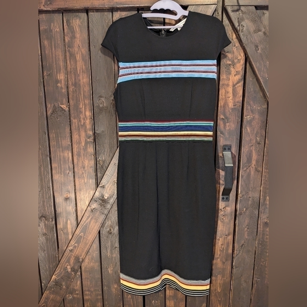 DIANE von Furstenberg size 2, sheath dress
